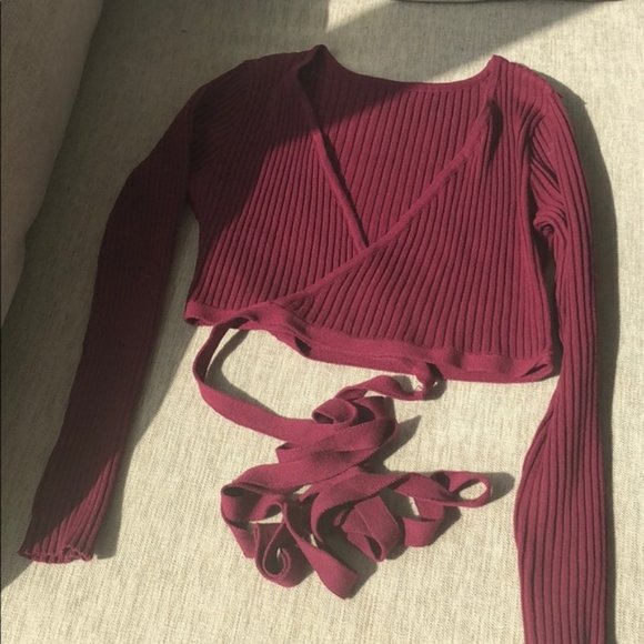 Aritzia inspired crop top - Picture 1 of 3